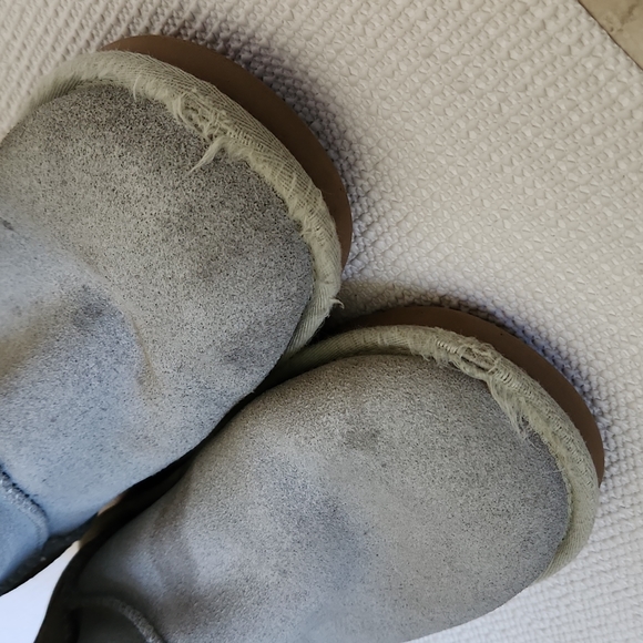 Koolaburra suede winter boots - Picture 2 of 11